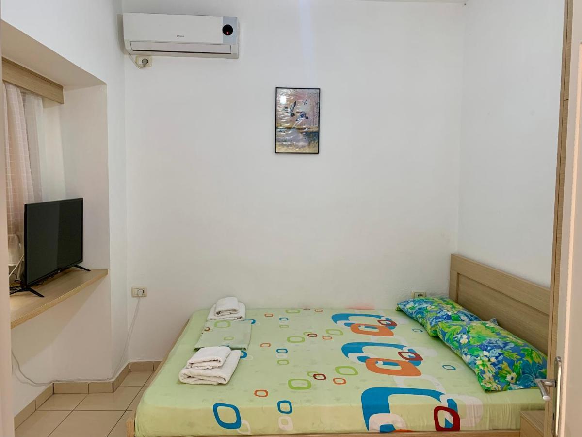 Vaso Apts Sarandë Buitenkant foto