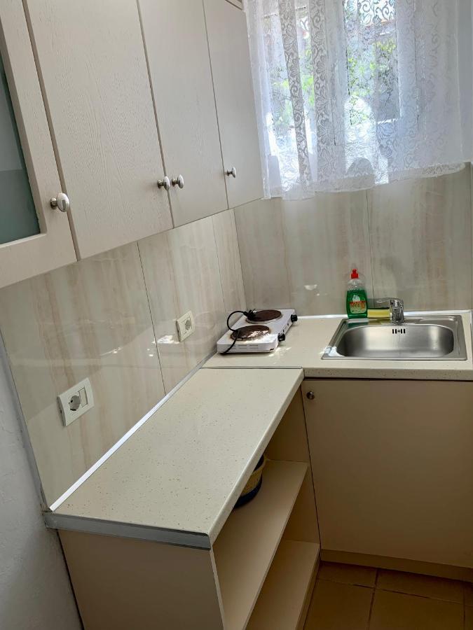 Vaso Apts Sarandë Buitenkant foto