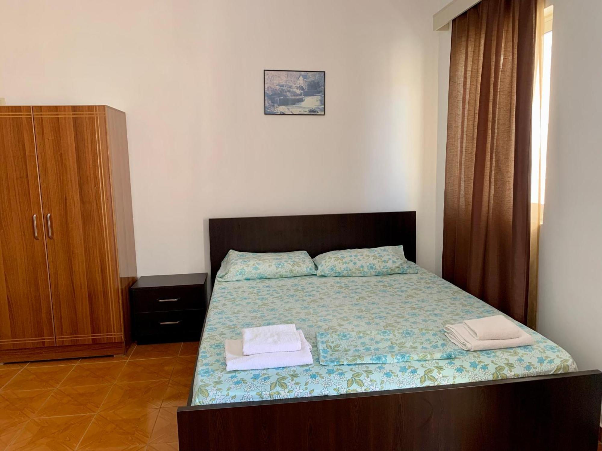 Vaso Apts Sarandë Buitenkant foto