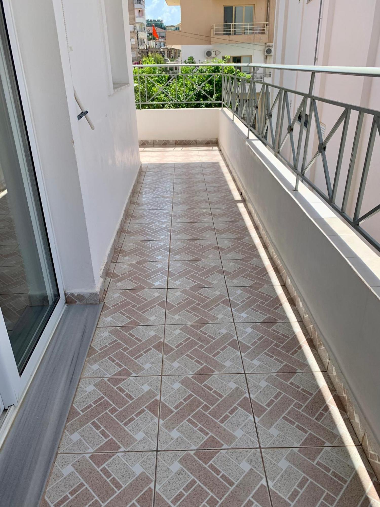Vaso Apts Sarandë Buitenkant foto