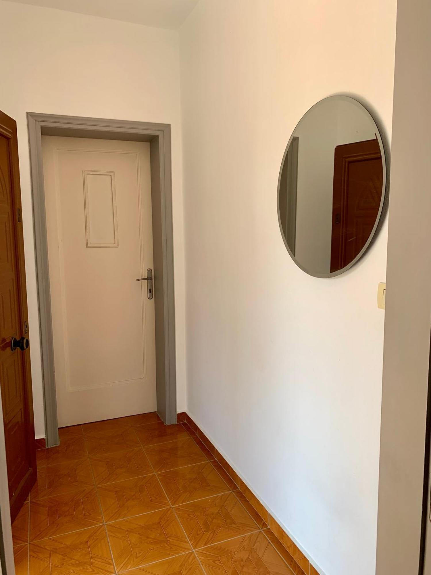 Vaso Apts Sarandë Buitenkant foto