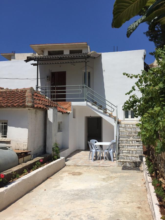 Vaso Apts Sarandë Buitenkant foto