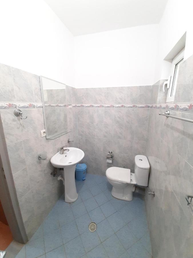 Vaso Apts Sarandë Buitenkant foto